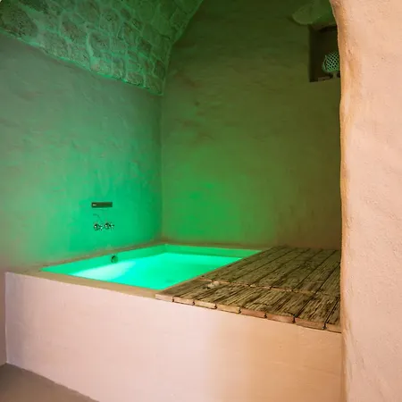 Apartament Le Jardi By Go New Location